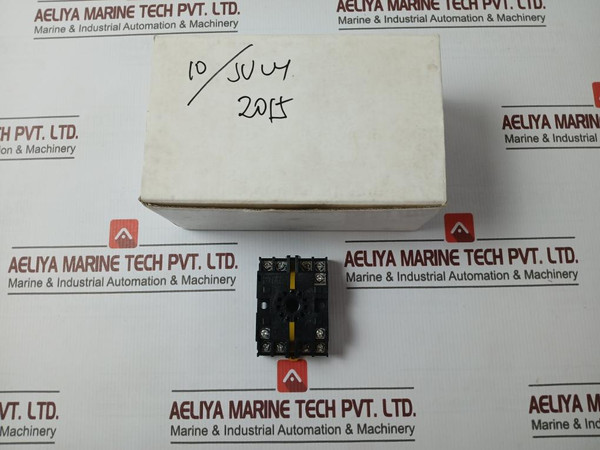 Lot Of 2X Omron P2Cf-11 Relay Socket 10A 250Vac