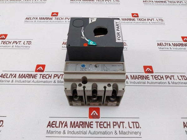 Schneider Electric 250F Circuit Breaker Compact 250 A (Not Working)