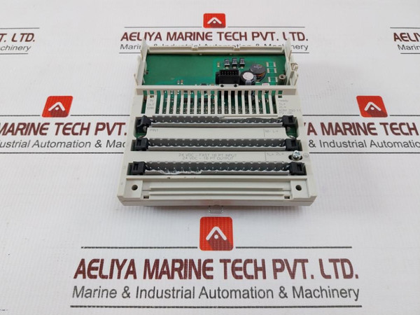Schneider Electric 170Adm35011 Discrete IO Module Modicon Momentum 24Vdc, 0.5A