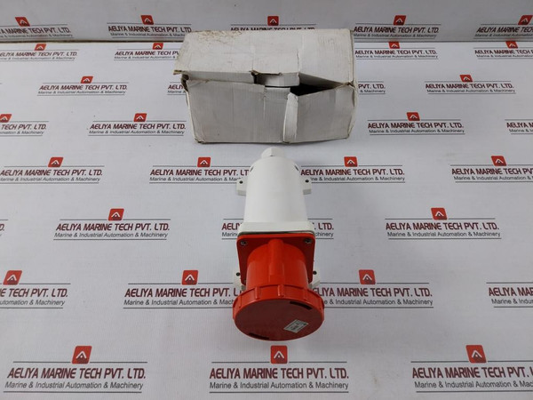 Switch Control 135 Splash Proof Wall Socket Outlet 5X63A 220415V