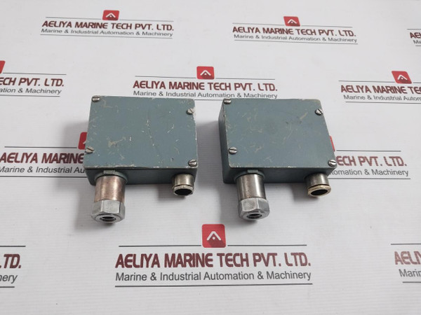 Trafag 8202 Pressure Transmitter 36V15 Bar