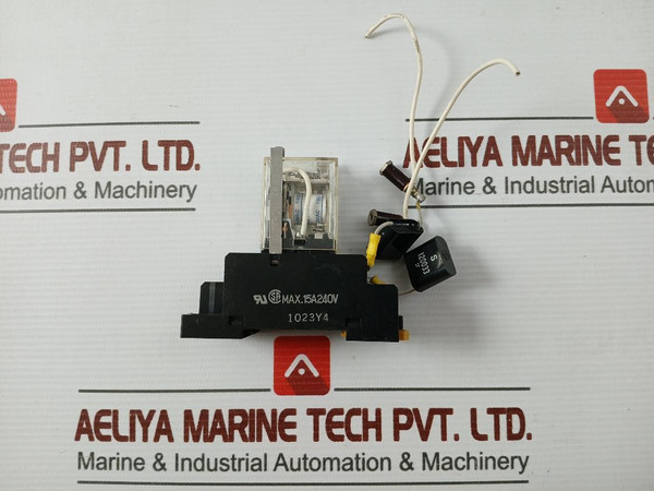 Omron Ly2 Relay With A Socket Base 100110 Vac