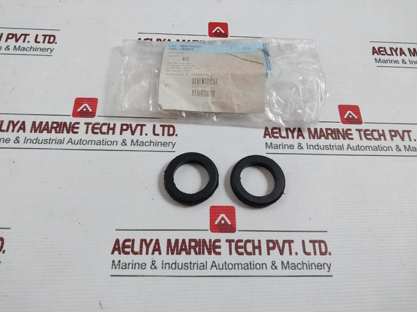 Lot Of 2X 1X4312 Grommet