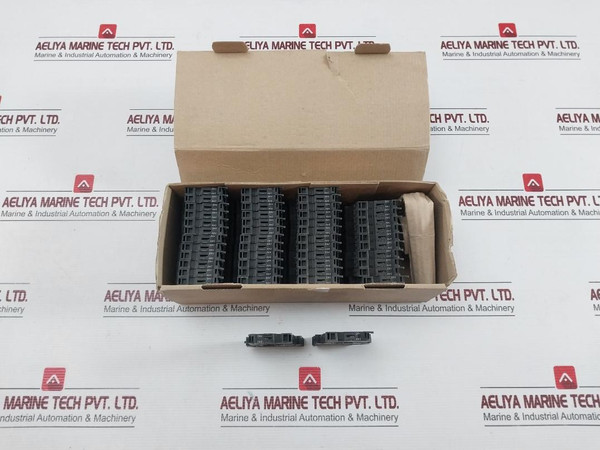 Ut 6-hesi Terminal Block Box By Phoenix Contact (1Box = 50Pcs)