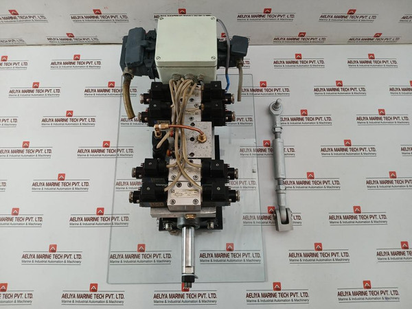 Used Condition Digital Governor System Actuator 0-10Bar 24Vdc By Kongsberg