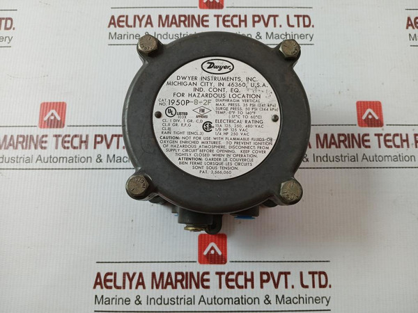Dwyer 125 Vac Explosion-proof Differential Pressure Switch 1950P-8-2F