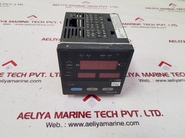 Yokogawa ut37e temperature controller 100-240vac 50/60hz(Body Damage)