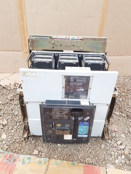 Hyundai Hat 32 Air Circuit Breaker 660Vac 50/60Hz 3200A