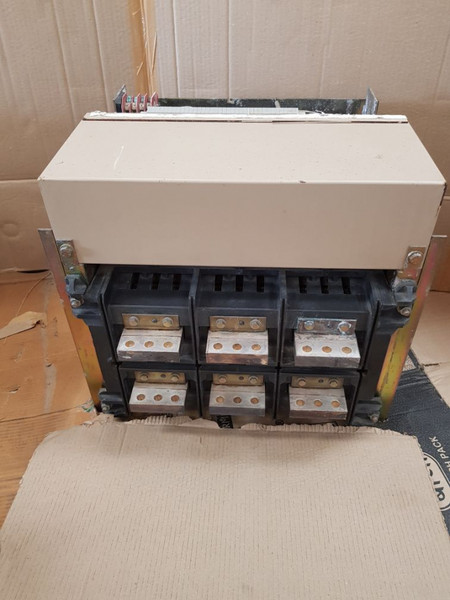 Merlin Gerin Masterpact M25 H1 Circuit Breaker 1000V 50/60Hz 2500Amp