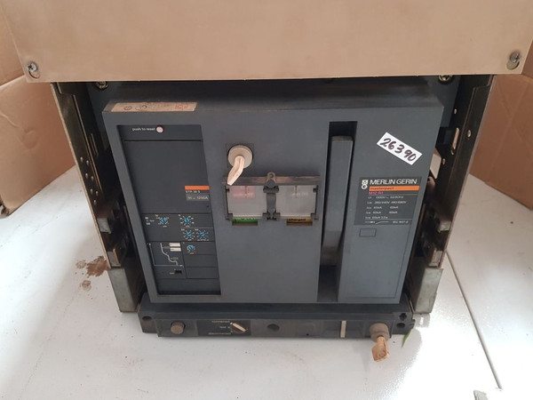 Merlin gerin masterpact m12 h1 circuit breaker