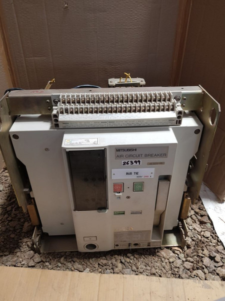 Mitsubishi Ae3200-ss Air Circuit Breaker 3200A 1000Vac 3-pole 50/60Hz