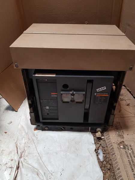 Merlin Gerin Masterpact M16 H1 Circuit Breaker 1000V~ 50/60Hz-1600A