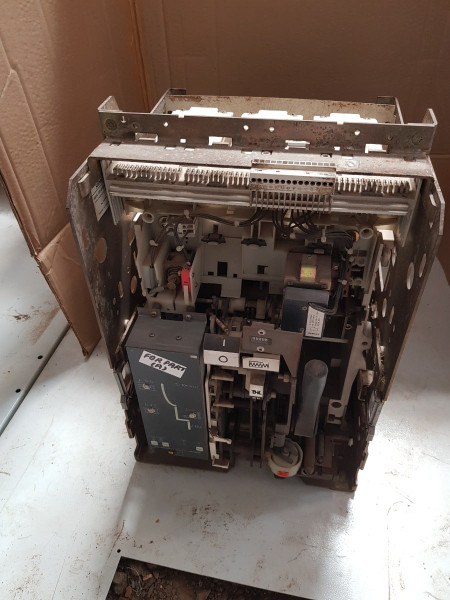 Siemens 3Wn6 281-0Fb05-1Ka1 Circuit Breaker 1000A