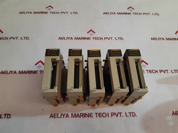 Omron Cqm1-od213 Output Unit Lot No. 08Z3H 5-24V Dc