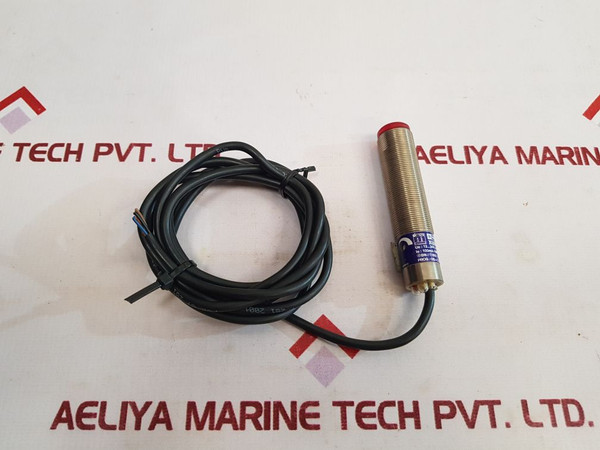 Telemecanique Xu9-m18Np340 Photoelectric Sensor