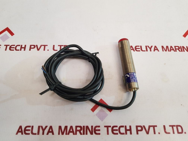 Telemecanique Xu9-m18Np340 Photoelectric Sensor