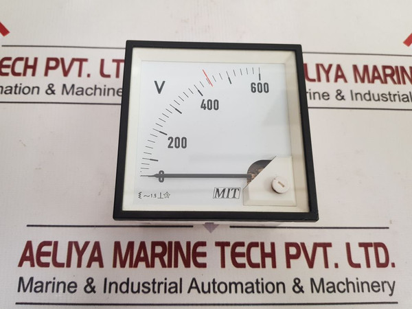 Mit 0-600V Voltmeter