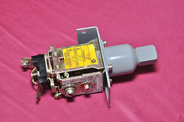 Allen-Bradley 836-C7 Pressure Control Range Catalog No.