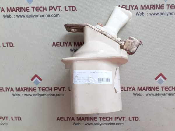 Hollow insulator chamber 202-l3