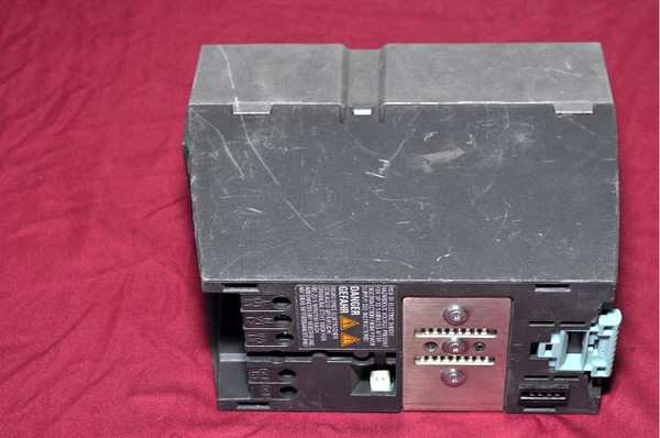 Siemens Sinamics Power Module 240 3AC 380-480V 3.8A 50/60Hz