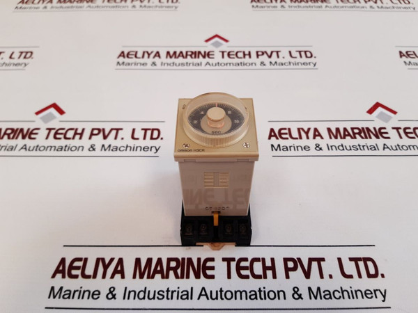 Omron H3Cr-g8L Timer