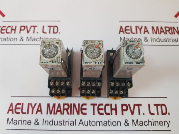 Lot Of 4X Omron H3Y-4 Timer 0-5 Sec