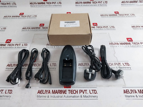 Cavotec M5-1080-3699 Mc-36 Charger With All Cables 110-230V Ac 12-24V Dc