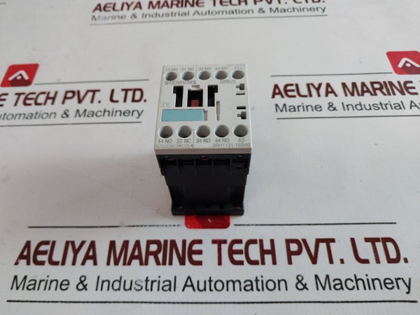 Siemens 3Rh1131-1Bb40 Contactor Relay 10A 600V Ac