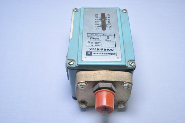 Telemecanique xm9fb100 temp switch 600v ice 3371-1 ute c 63140