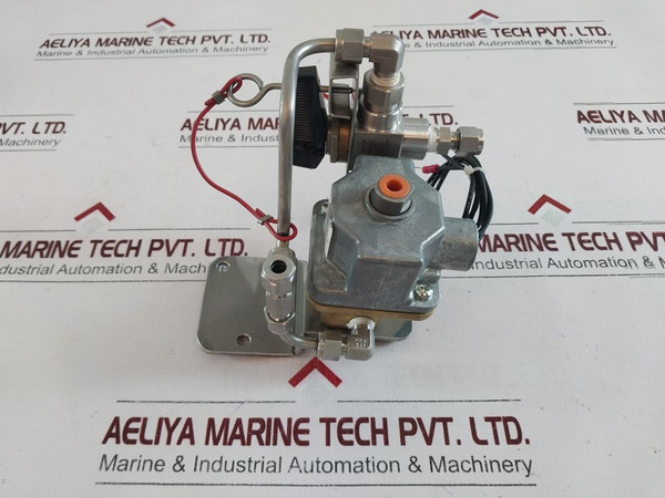 Parker A3Lb2177 Solenoid Valve With Swagelok Ss-83Xtf4 3 Way Ball Valve