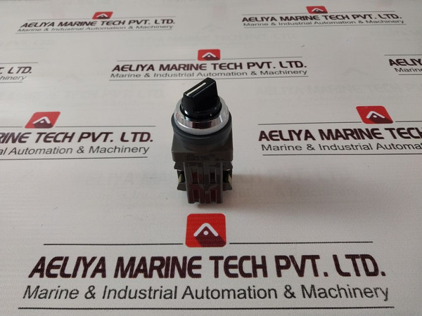 Idec Izumi Asn 41-10569 Selector Switch 10A 600V