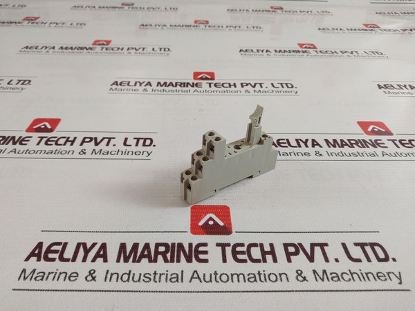 Omron P2Rf-08-e Relay Socket Base Max 5A, 250V