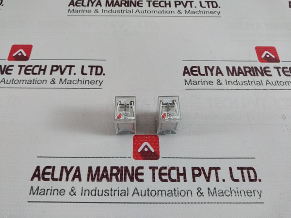 Lot Of 7X Omron My2N Relay 100/110 Vac