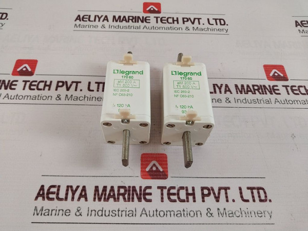 Legrand 17060 Fuse Am 200A T1 500V~ I1 120 Ka