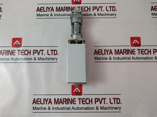 976112 Switch Tpl (Light Push Turn) Cdm5/F202/F1/F1/74449A/E10/Scc 821.10.01.001