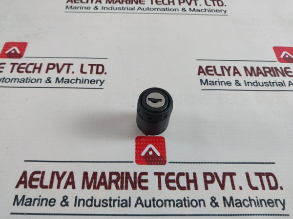 Lot Of 2X 7.9154.92.618 Switch Lock For Contactor New