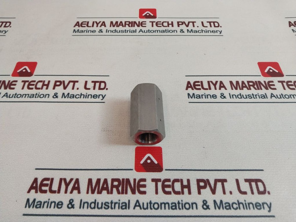 Parker 5Y5Y-9-9C Straight Medium Pressure 9/16