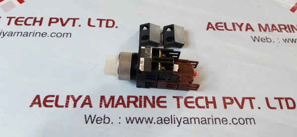 Fuji Electric Ah22-pl2 Command Switch 10A 600V Ac Cont