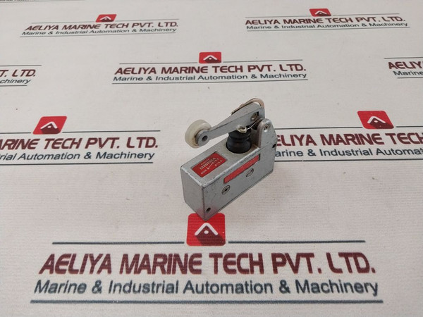 Burgess M3Brma Roller Lever Limit Switch 10A 125 V.A.C. 5A 250 V.A.C.