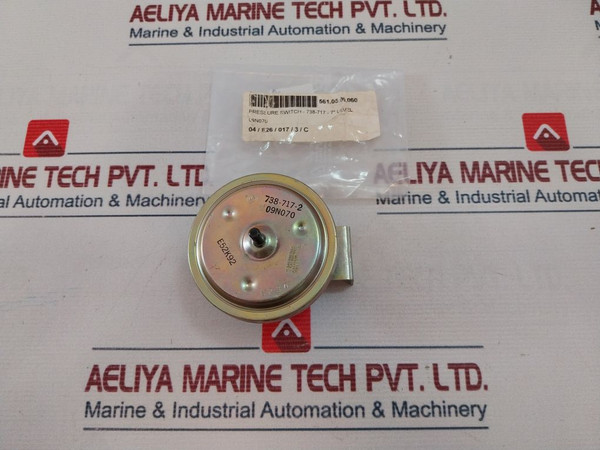 Eaton 738-717-2 Pressure Level Switch 09N070 125/250 Vac 50/60Hz
