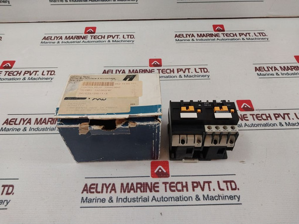 Telemecanique Ca2-dk22-m7 Latching Relay/Control Relay