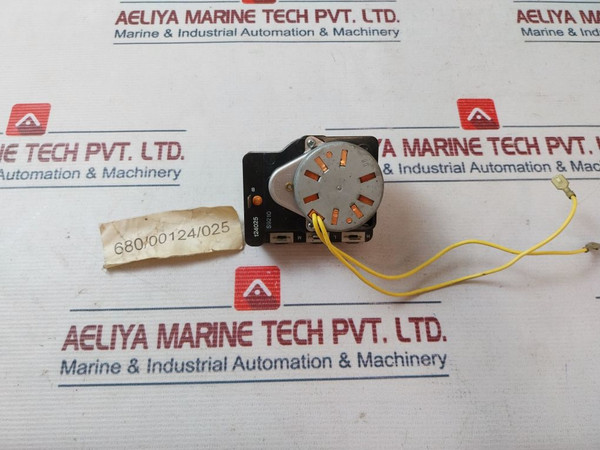 Mallory M451 Timer Switch 124025 25A 250Vac 50/60Hz
