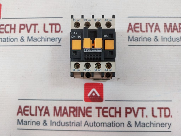 Telemecanique Ca2 Dn40 Control Relay 110V 50/60Hz