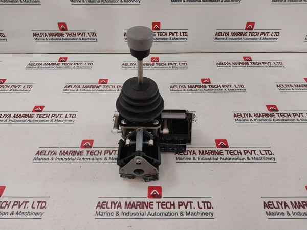 Schneider Electric Xkdf14340340 Joystick Controller Zb2-be102 A600-q600