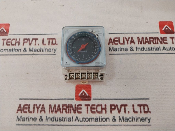 Legrand 649 930 Maxirex 5T Timer Switch 230V 60Hz