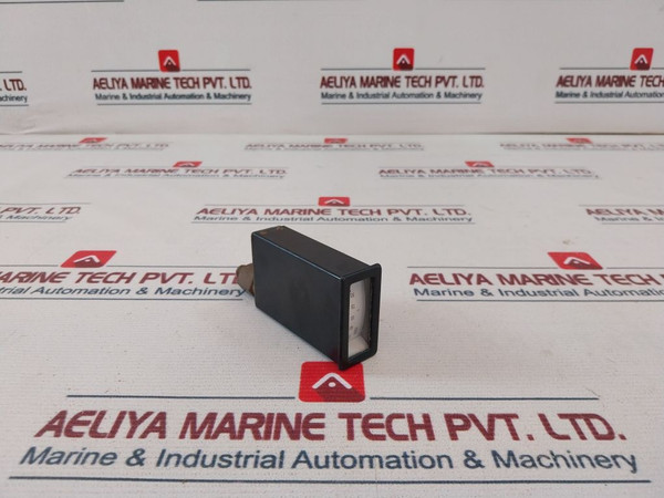 Wika 30 Psi 0-100% Panel Meter 1/4