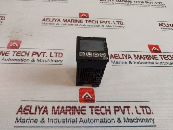 Omron E5Cn-r2Mt-500 Temperature Controller 50/60Hz