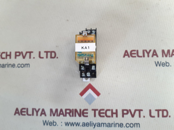 Idec ru2s-c-a110 relay socket 10a. 250vac, 30vdc, bottom view