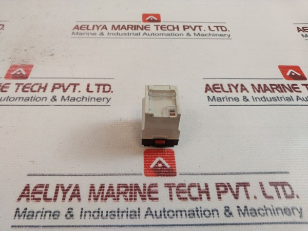 Telemecanique Rhn 412B Plug-in Relay 5A 250V 24V Dc 2.5A, 240Vac