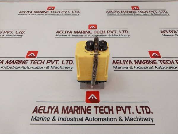 Potter & Brumfield Csj-38-70010 Adjustable Ac Voltage Sensor Relay With Base